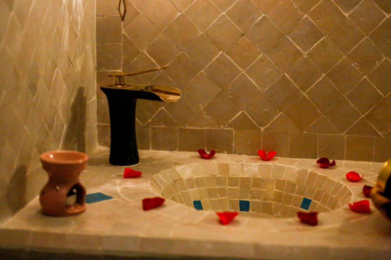 Riad Alech Эс-Сувейра Экстерьер фото